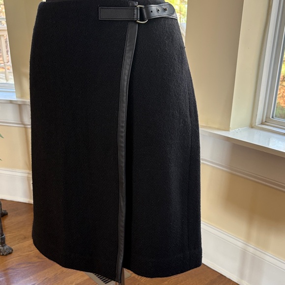 Elegant Black Wrap Mini Skirt - Picture 2 of 9